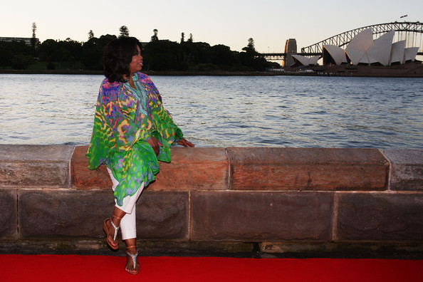 Oprah in Sydney last night in a Camilla kaftan. Image courtesy of www.sassisamblog.com