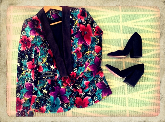 Floral blazer | black column heels