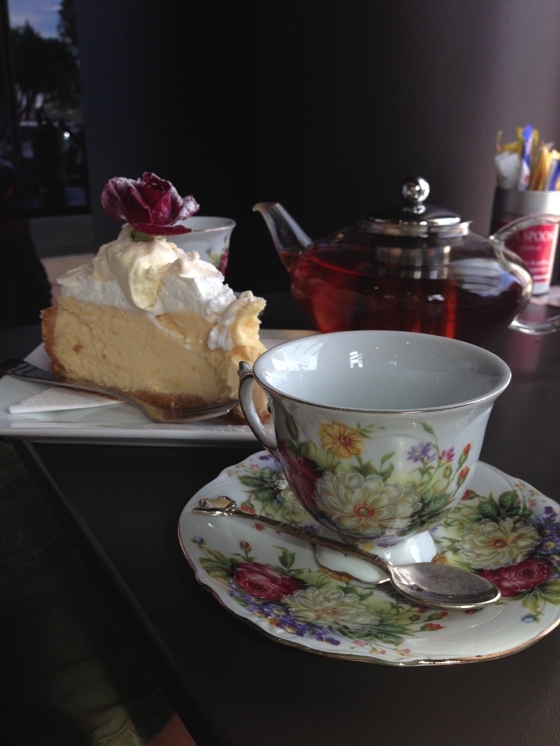 The Silva Spoon | lemon meringue cheesecake and bourbon tea