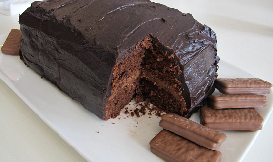 Tim Tam Cake (recipe via Raspberri Cupcakes)