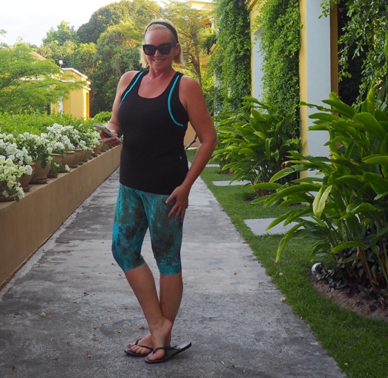 Female for Life Circle Sport top | Ocean pants