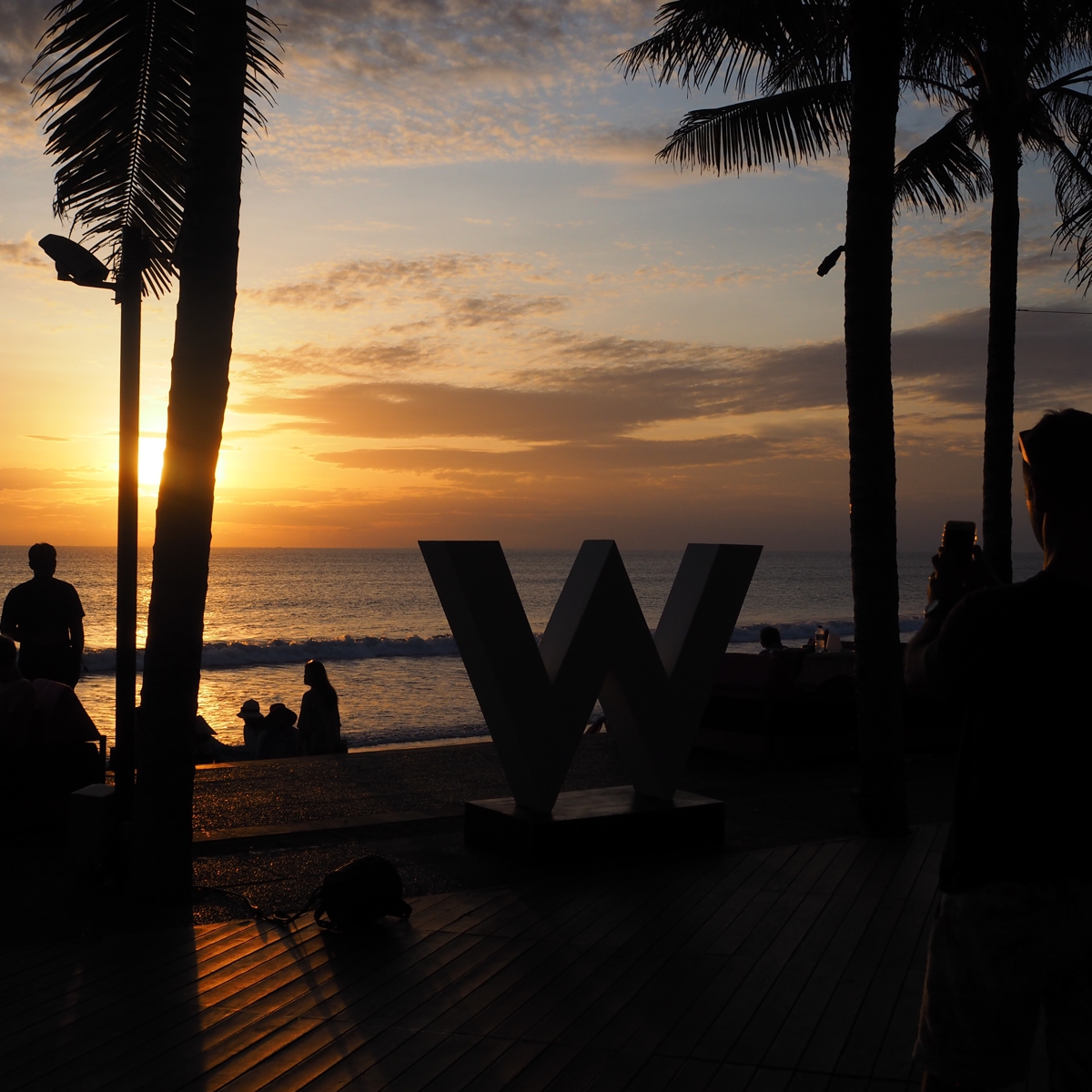 Sunset Woobar The W, Seminyak Bali | 13 tips for a girls' shopping escape to Bali | Styling You