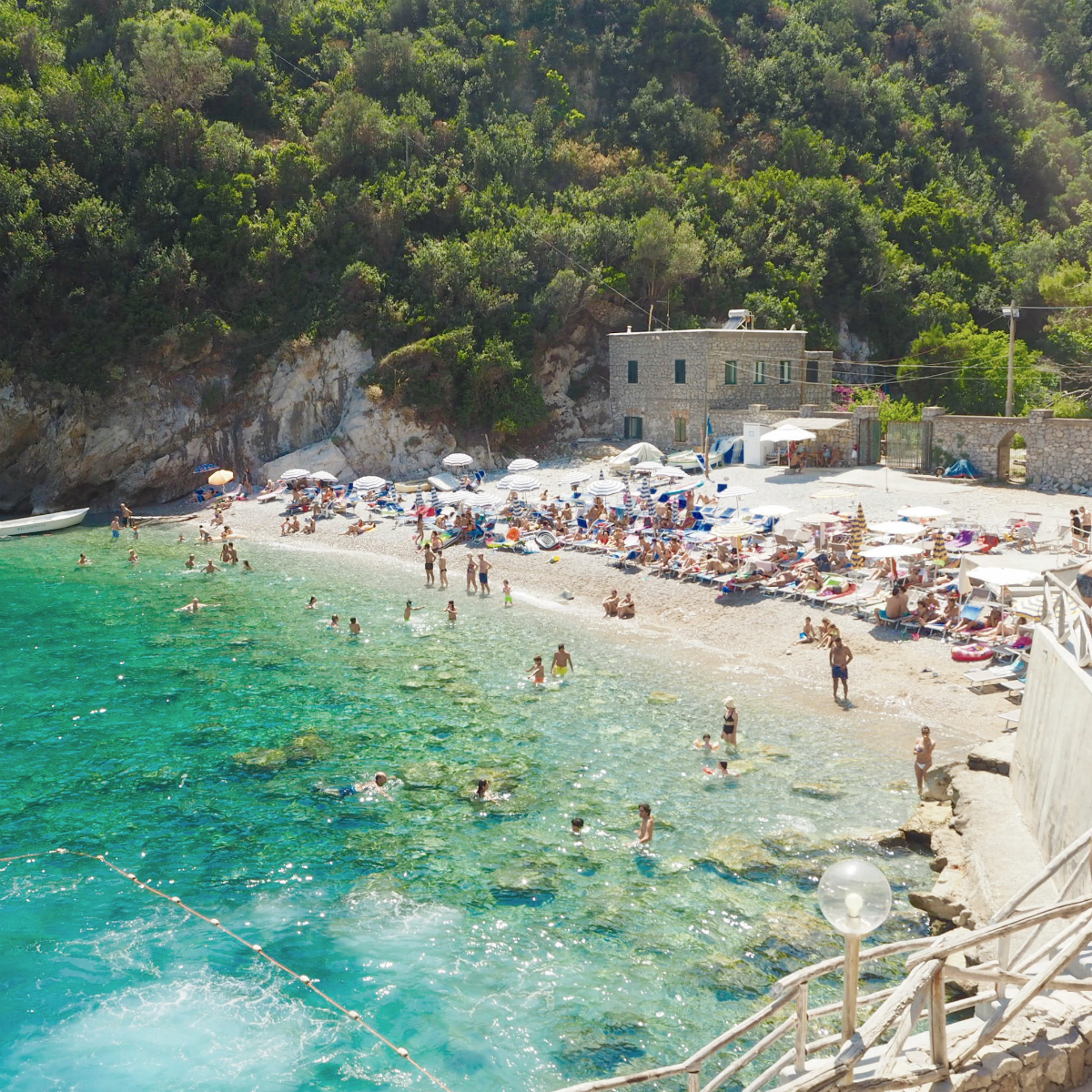 15 tips for how to plan an overseas holiday