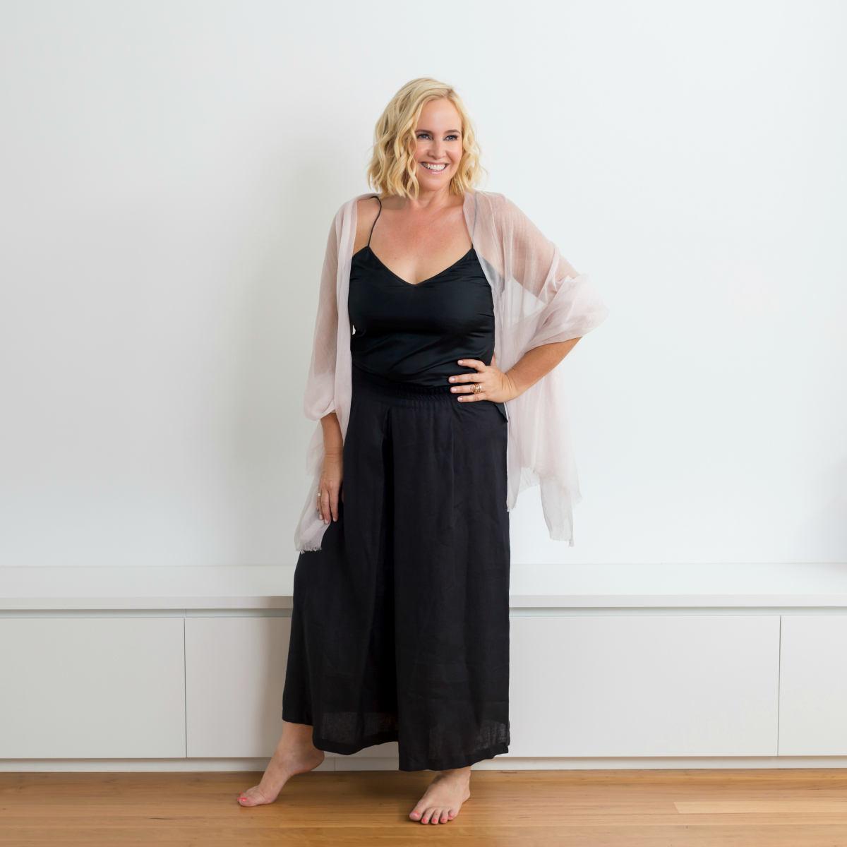 Lounge or travel in style with luxe lifestyle label sassind | Nikki Parkinson of Styling You. Photo by Sarah Keayes/The Photo Pitch